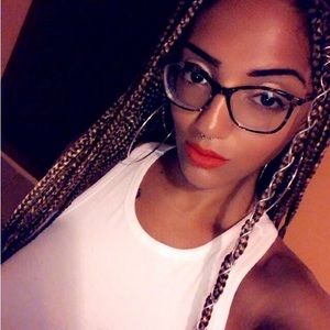 Meet your Posher, Venny